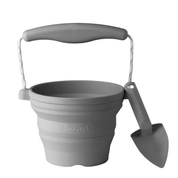 Bucket and shovel set mini, dusty warm grey | Scrunch