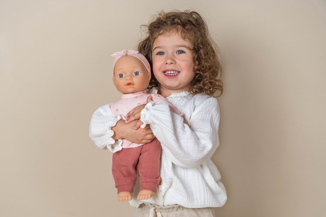 Personalisierte Babypuppe Lily mit Name & Zubehör | Geschenk für Kinder
