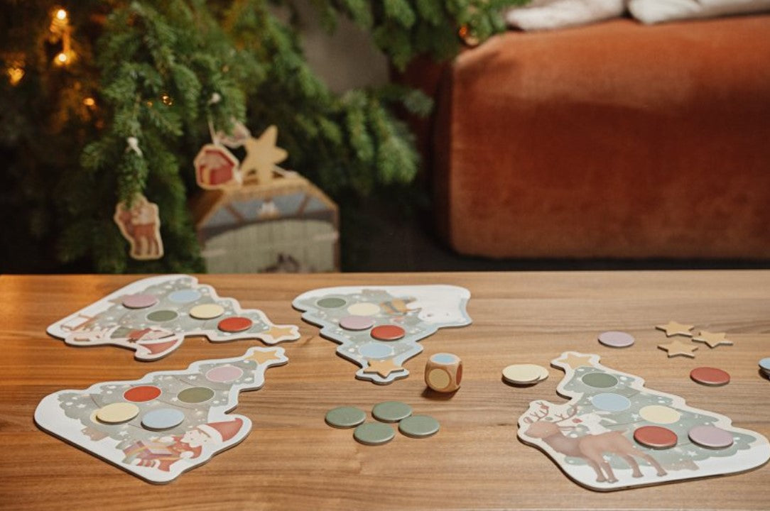 Christmas Tree Game – A Game of Skill for Children