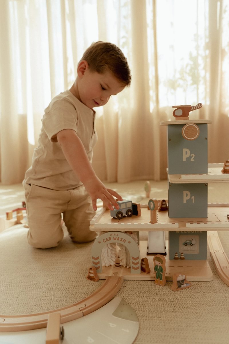 Personalized wooden train parking garage | Schmatzepuffer
