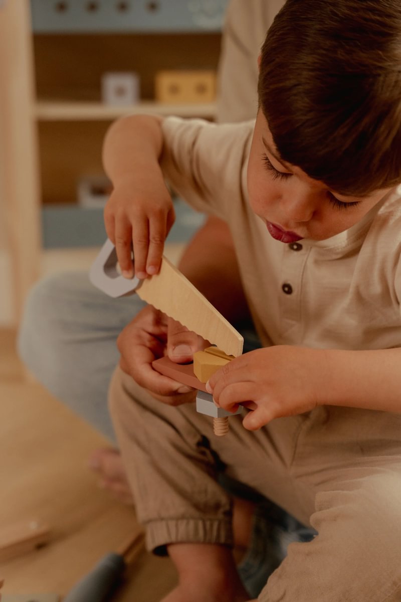 Werkzeugkiste aus Holz für Kinder | Schmatzepuffer