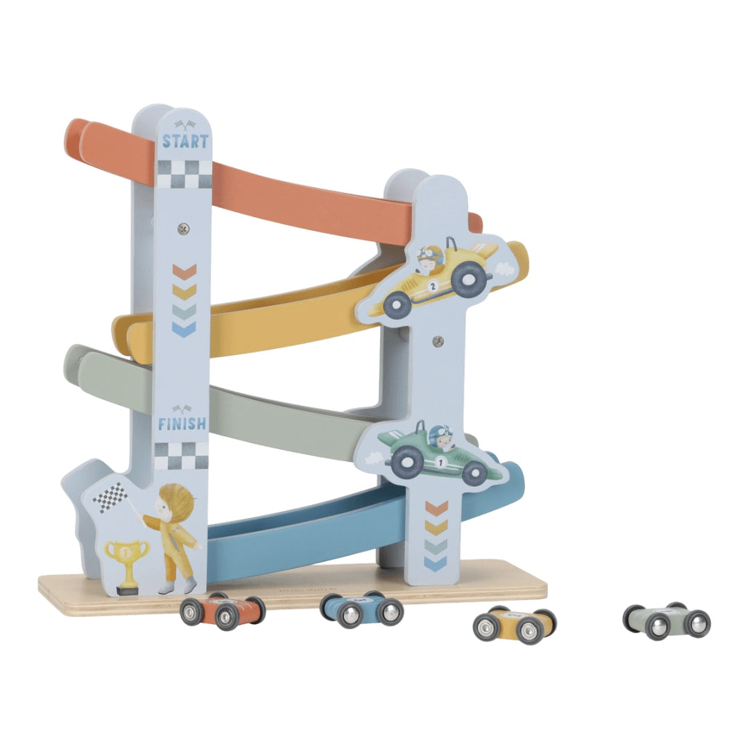Personalized Wooden Race Track for Christening with Name & Christening Data | Schmatzepuffer®