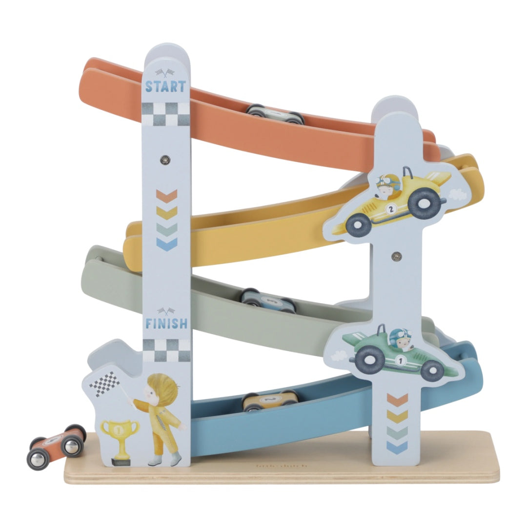 Personalized Wooden Race Track for Christening with Name & Christening Data | Schmatzepuffer®