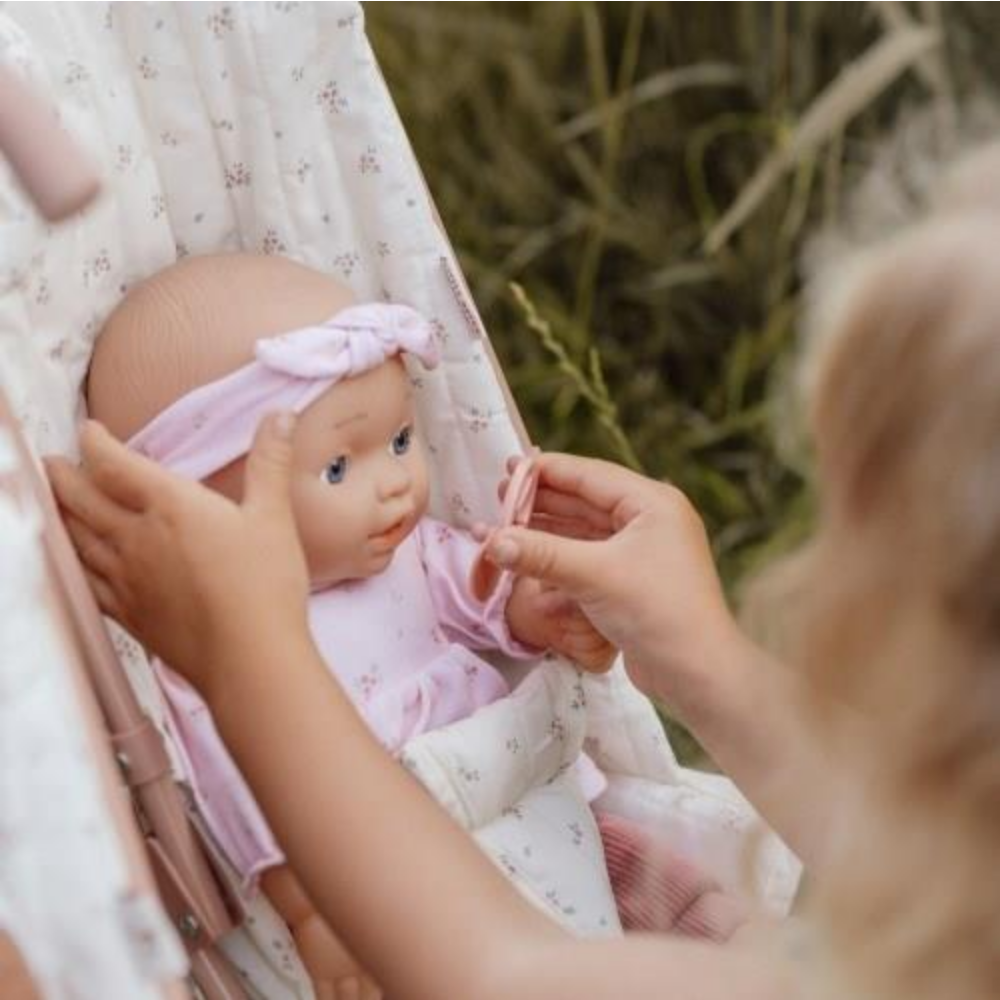 Personalisierte Babypuppe Lily mit Name & Zubehör | Geschenk für Kinder
