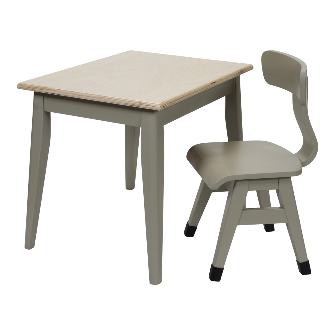 Kinderstuhl aus Holz, Olive
