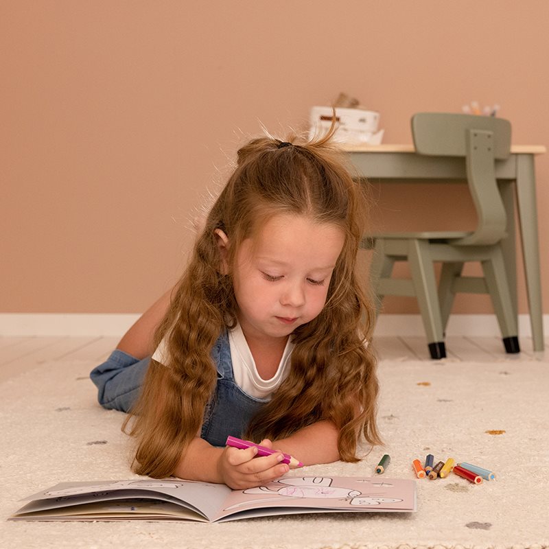 Crayons for Children – Creative Coloring Fun for Little Artists
