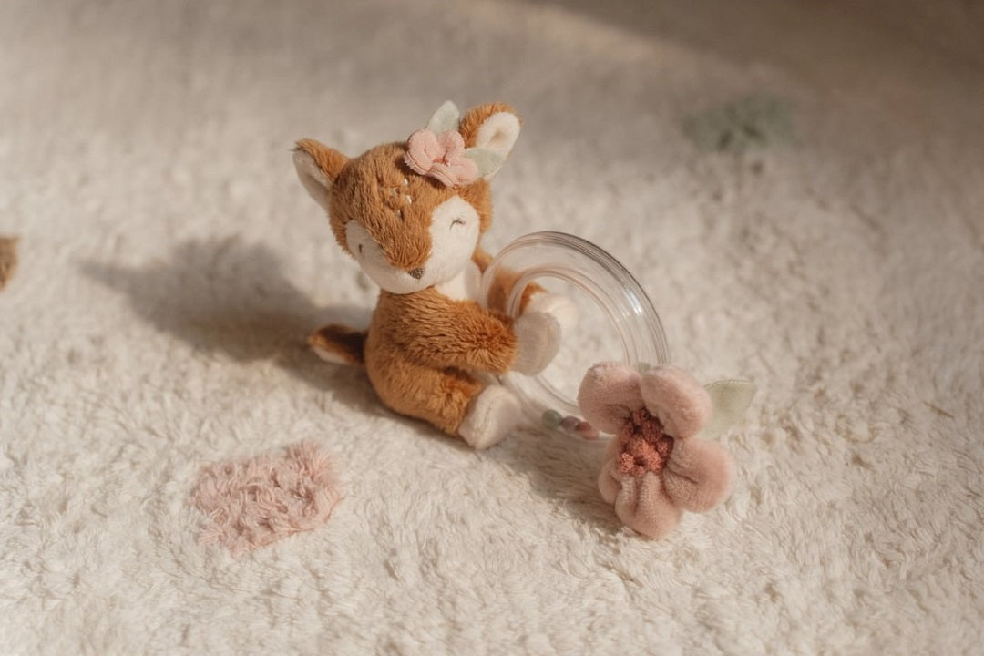 Ring rattle Deer Fairy Garden