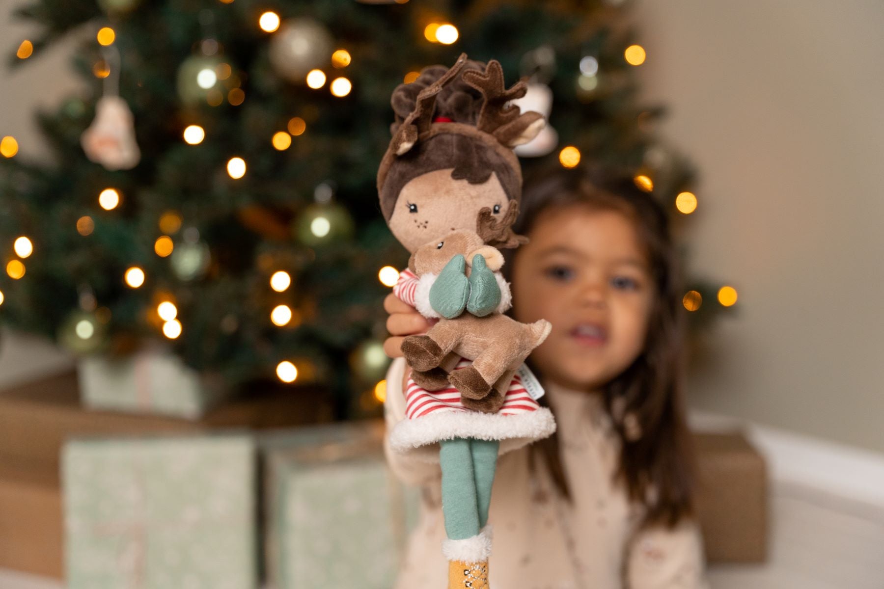 Poupée câline Evi Hiver 35 cm – Poupée en tissu souple pour enfants