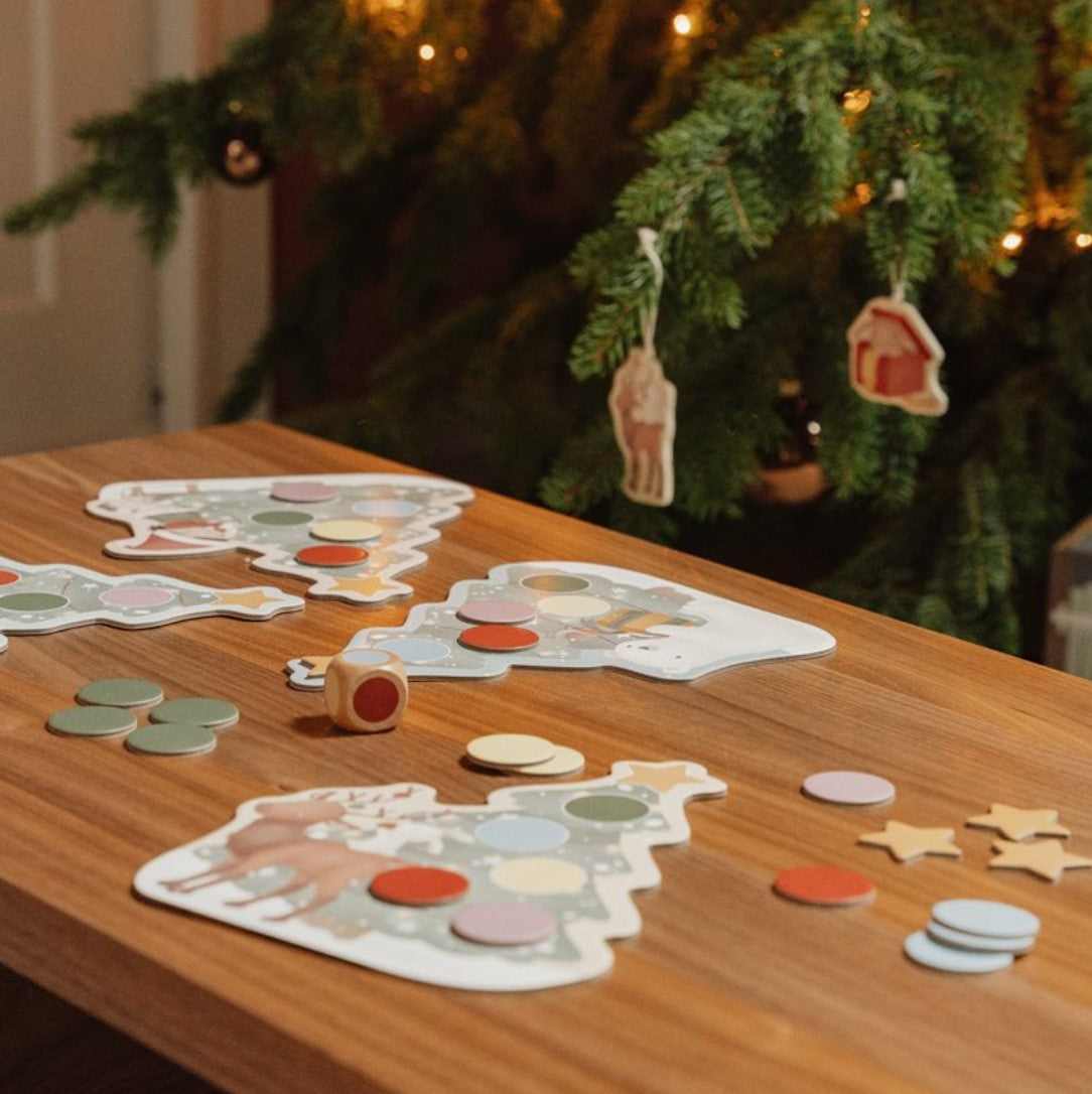Christmas Tree Game – A Game of Skill for Children